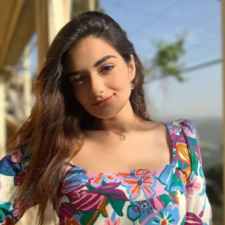 ملك أحمد زاهر - صورة من صفحتها الرسمية على " انستغرام"