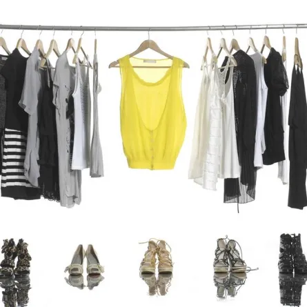 ترتيب دولاب ملابس العروسة