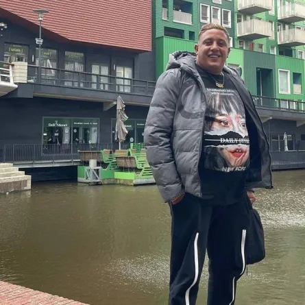 حمو بيكا صورة - من صفحته الرسمية على " فيسبوك"