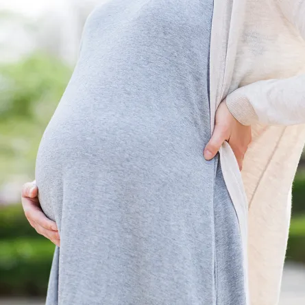 أعراض وأسباب الحمل المتأخر