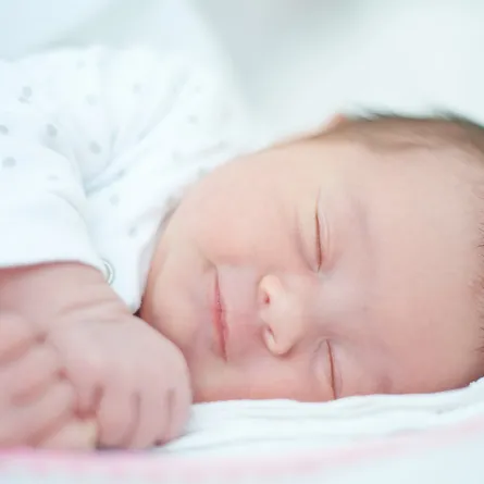 علاجات طبيعية لمساعدة طفلك على النوم طوال الليل