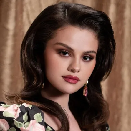 قصات شعر من وحي سيلينا غوميز