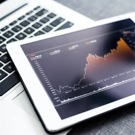 الإنترنت يعدّ الوسيلة الأقوى للترويج للأعمال التجاريّة 