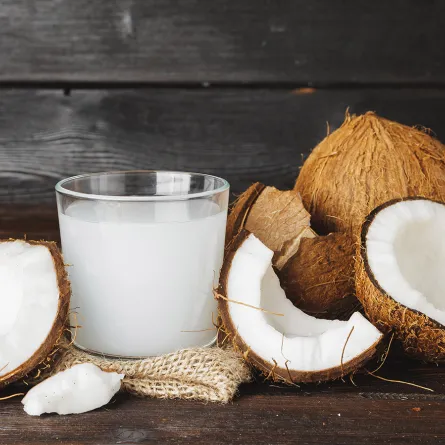 فوائد جوز الهند للبشرة