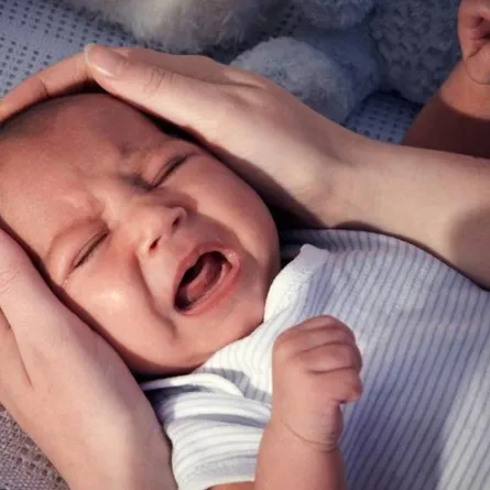 بكاء الطفل الشديد له عدة أسباب