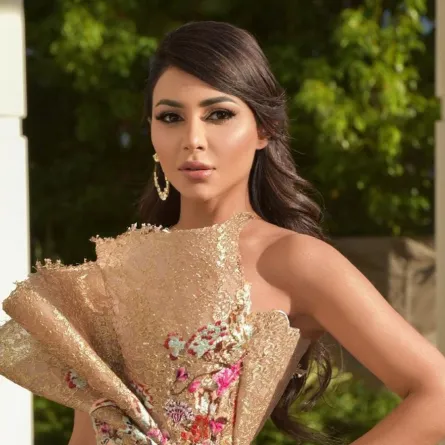 إطلالات النجمات في مهرجان كان الـ75