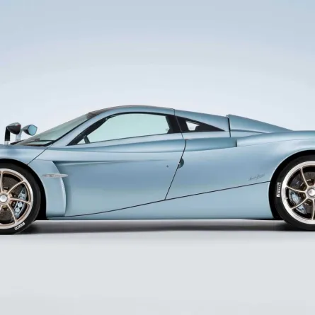 السيارة الخارقة من باغاني