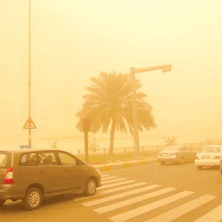القيادة في الأجواء المغبرة