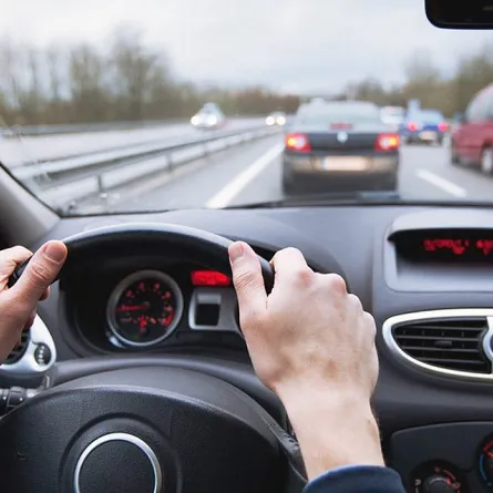 مسافة الأمان بين السيارات