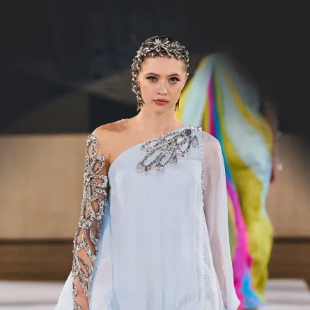 موديلات فساتين سهرة باللون الأزرق