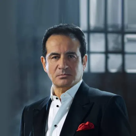 محمد ثروت - الصورة من حساب ابنه أحمد على الفيس بوك