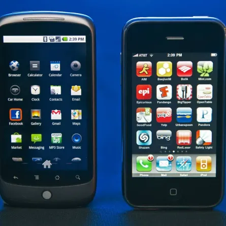 صورة إصدارقديم لهاتف ذكي