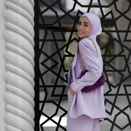 إطلالات رسمية للمحجبات