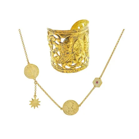 مجوهرات ذات طابع غجري