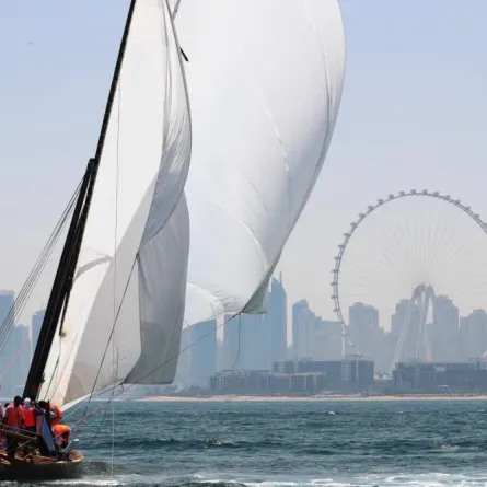 انطلاق سباق القفال من جزيرة صيد بونعير السبت - الصورة من وام