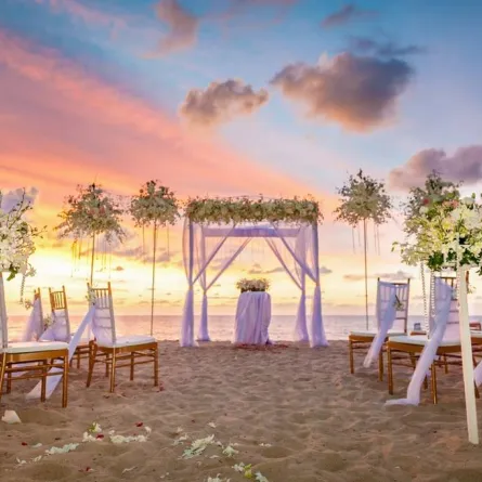 أفكار مميزة للعرس المنظّم على الشاطئ