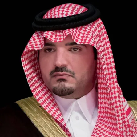 وزير الداخلية يعتمد الخطة العامة للطوارئ والخطة الأمنية لمسؤليات الأمن العام لحج هذا العام