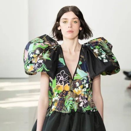 موضة الأكتاف المحشوة