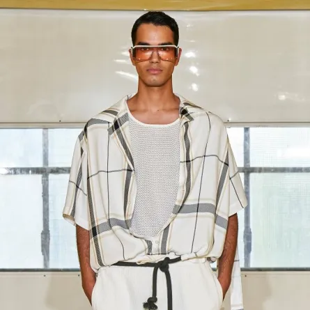 تنسيق الشورت مع القميص