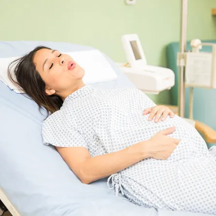 نصائح للحامل في الشهر الثامن لتسهيل الولادة