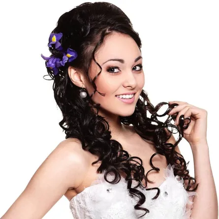 العناية بالشعر الكيرلي للعروس قبل الزفاف