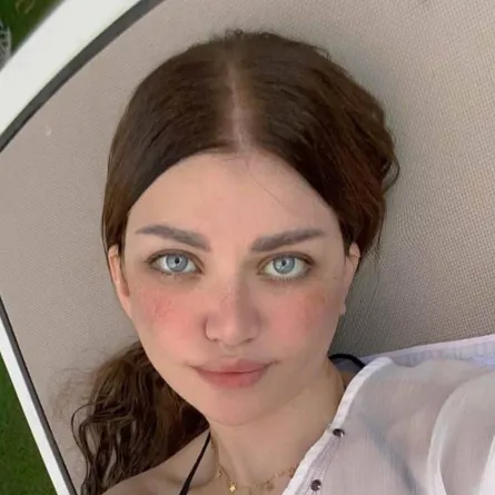 ياسمين الخطيب - الصورة من حسابها على الفيس بوك