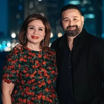 أميرشاهين وشقيقته الفنانة إلهام شاهين - صورة من صفحته الرسمية على " انستغرام"