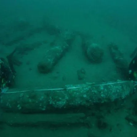 جزء من حطام السفينة الملكية البريطانية