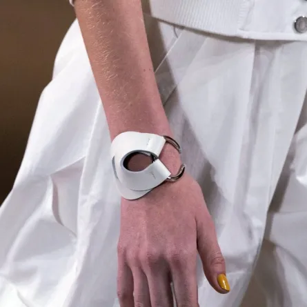 موديلات أساور عريضة