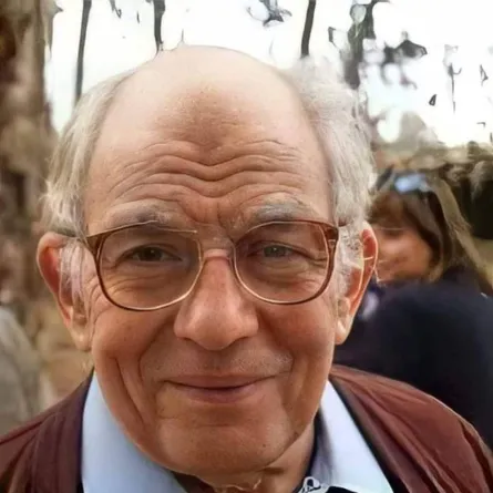 رشوان توفيق  - الصورة من حسابه على الفيس بوك