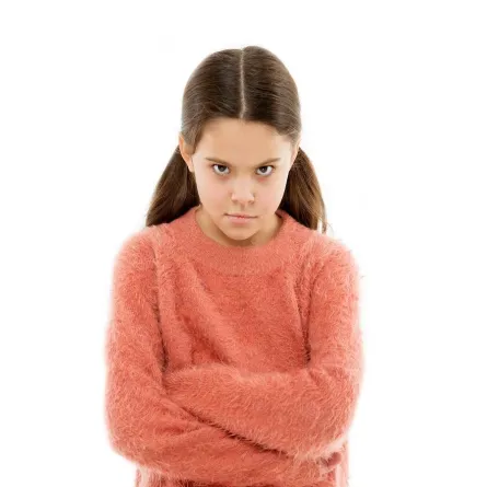 صورة لطفلة عنيدة