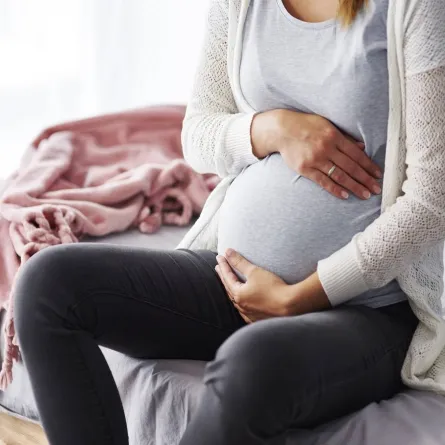 صورة لحامل في الشهر التاسع