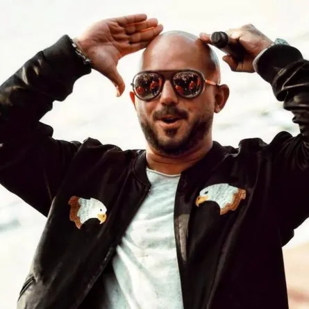 محمود العسيلي - صورة من صفحته على " انستغرام"