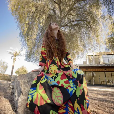 صورة الفنانة التشيلية ألونسا غيفارا