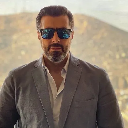 باسم ياخور - صورة من صفحته الرسمية على " انستغرام"