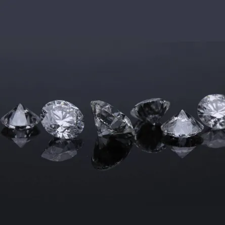 كالنجوم.. يمكنك تسمية ألماسةٍ باسمك!