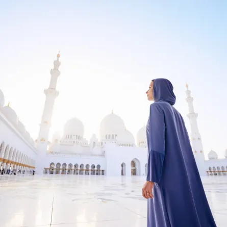 آداب وقواعد زيارة الأماكن الدينية أثناء السفر