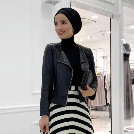 موديلات تنانير بالابيض والأسود