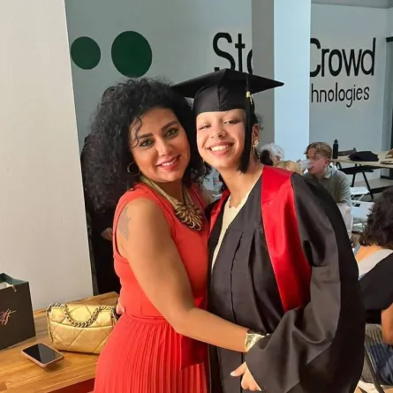 رانيا يوسف وابنتها نانسي من حفل التخرج - الصورة من حسابها على انستغرام