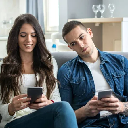 الغيرة بين الزوجين