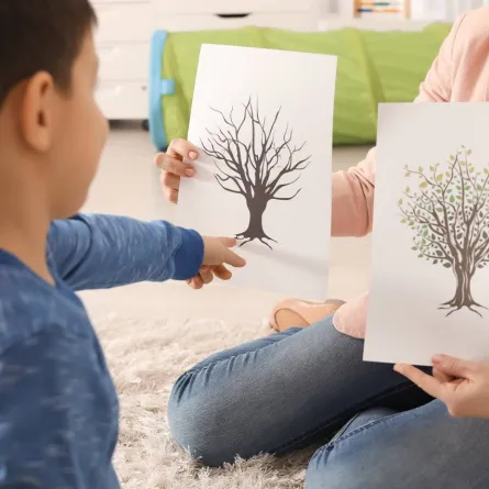 صورة لطفل مصاب بالتوحد