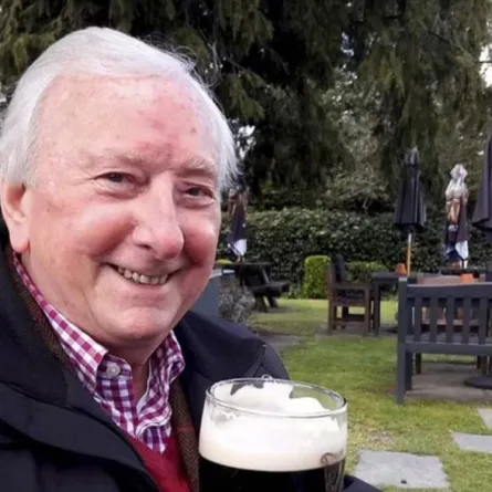 بريطاني يعود إلى العمل بعمر 78 عاماً؛ لعجزه عن دفع الفواتير