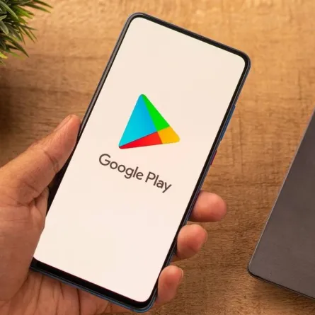  يسرق البيانات وكلمات المرور... جوجل تحظر تطبيقا شهير