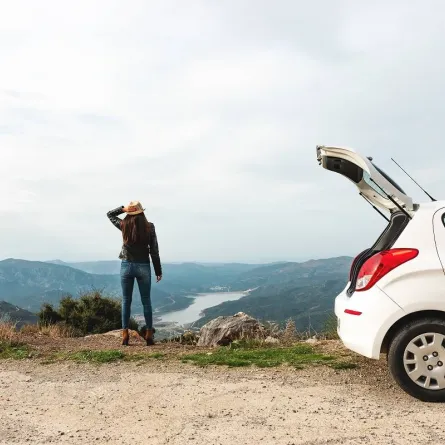 أخطاء تجنبها عند استئجار سيارة أثناء السفر