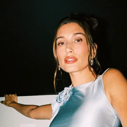 هايلي بالدوين - الصورة من حسابها في إنستغرام