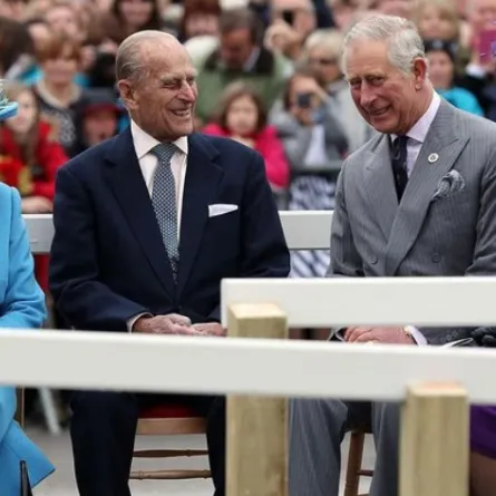 الأمير تشارلز مع زوجته ووالديه