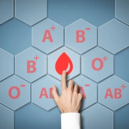   الصحة السعودية تؤكد نجاح عملية نقل كلية أب لطفله رغم اختلاف فصيلتي دمهما