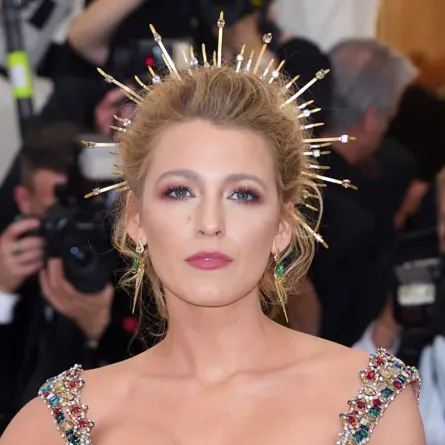 مكياج بليك ليفلي