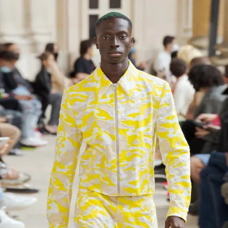 إطلالة باللون الأصفر من بلوماربل  Bluemarble