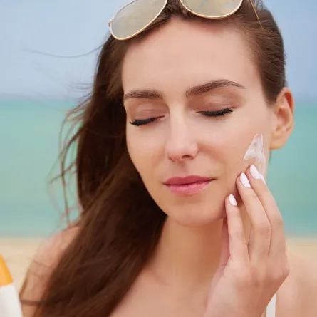 أفضل واقيات الشمس للبشرة الدهنية